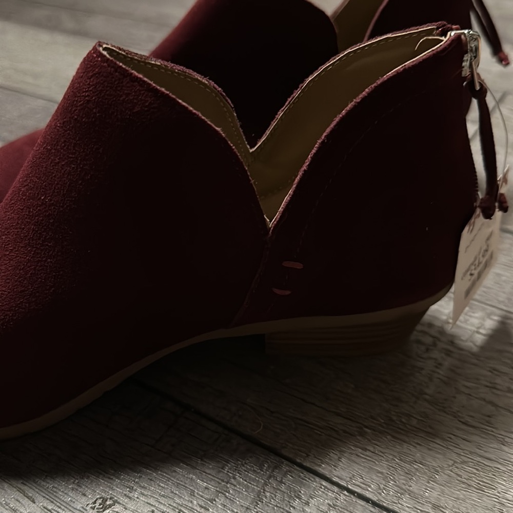 Boots - Picture 6 of 6
